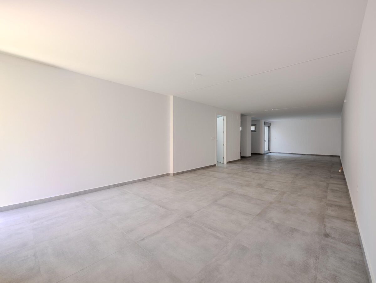 Villa with 4 bedrooms, 235m² in Algorfa, Spain [ID: 0137-N9818]
