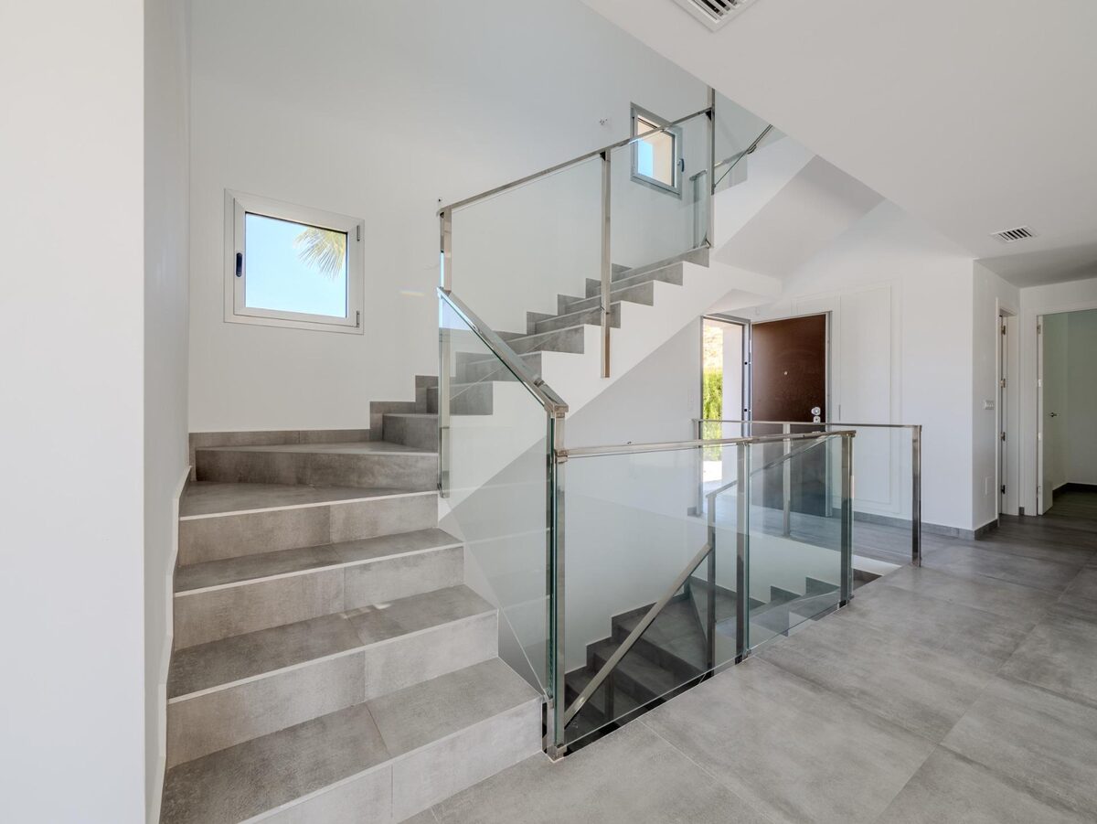 Villa with 4 bedrooms, 235m² in Algorfa, Spain [ID: 0137-N9818]