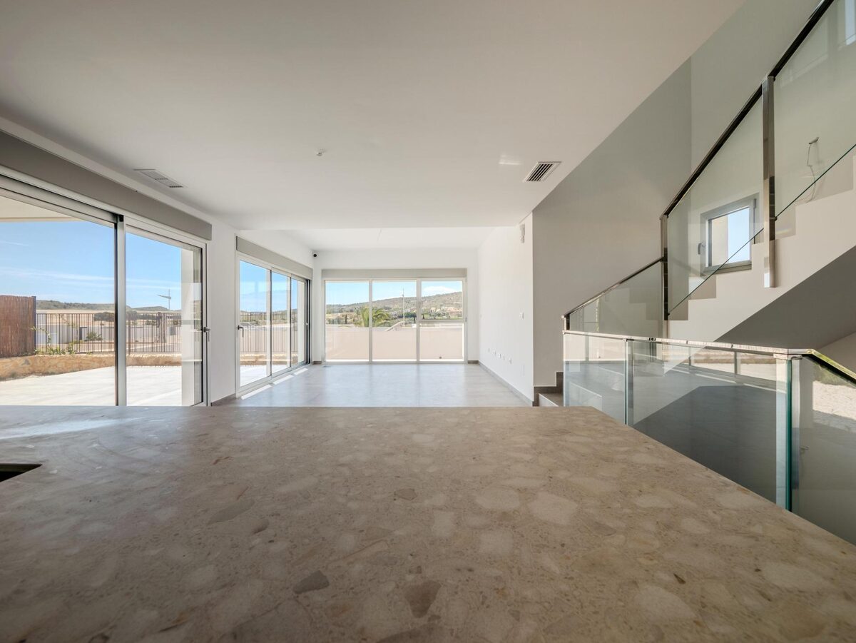 Villa with 4 bedrooms, 235m² in Algorfa, Spain [ID: 0137-N9818]