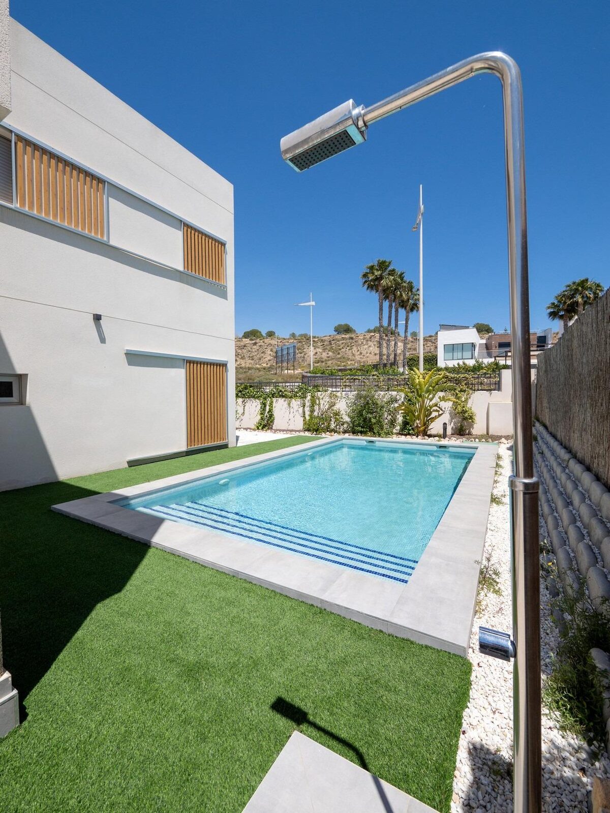 Villa with 4 bedrooms, 235m² in Algorfa, Spain [ID: 0137-N9818]