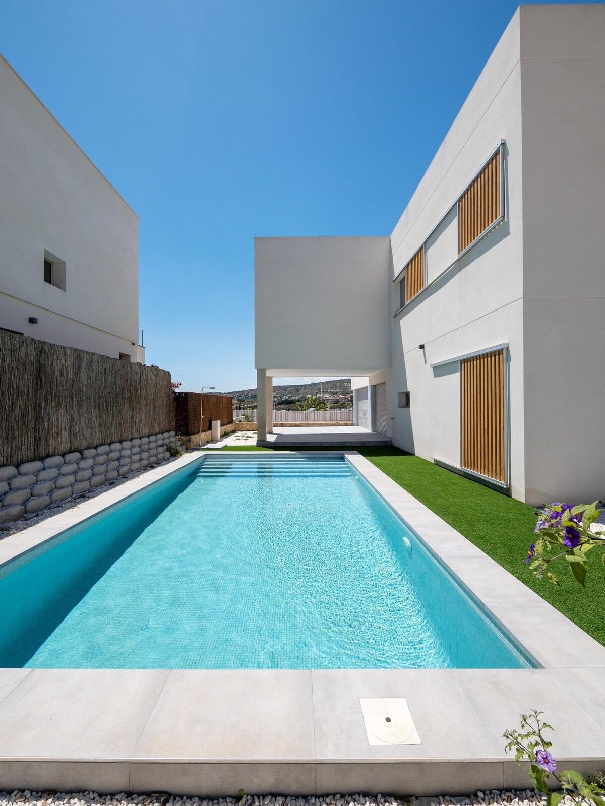 Villa with 4 bedrooms, 235m² in Algorfa, Spain [ID: 0137-N9818]