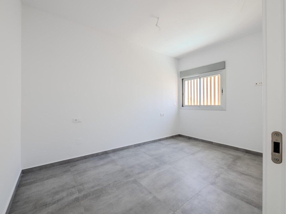 Villa with 4 bedrooms, 235m² in Algorfa, Spain [ID: 0137-N9818]