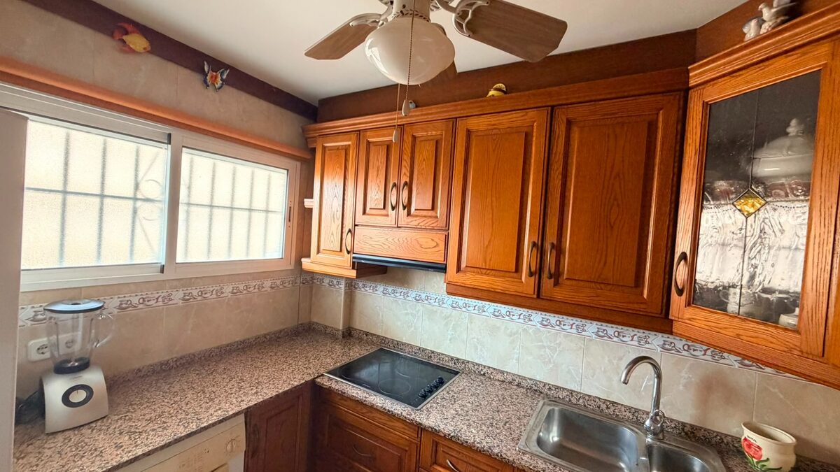 Квартира с 3 спальнями, 95м² в Пунта Прима, Испания [ID: 0150-LS-1106]