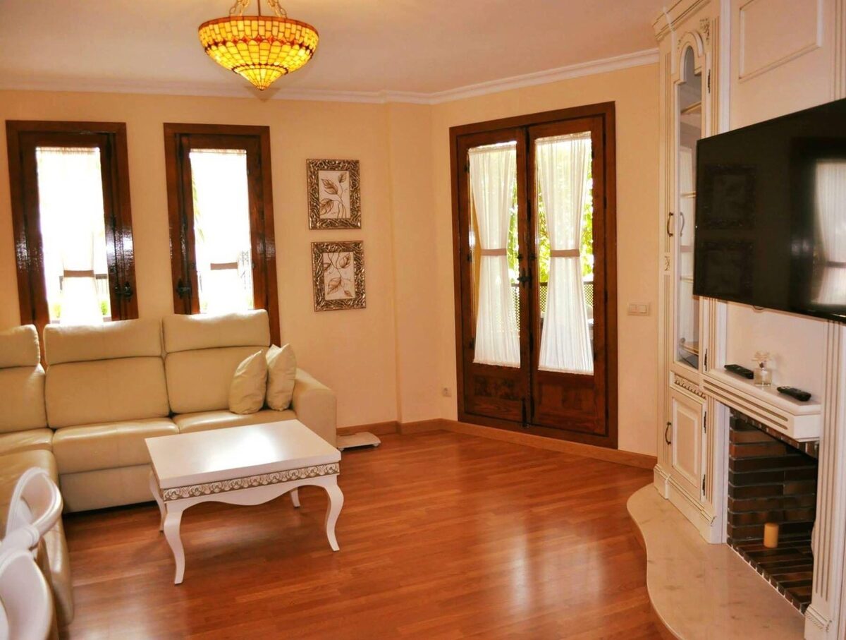 Apartment with 1 bedroom, 90m² in Punta Prima, Spain [ID: 0150-LS-1506]