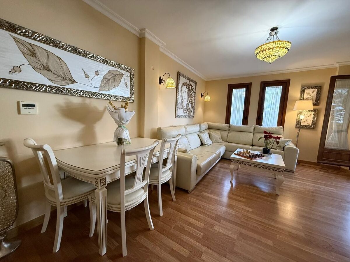 Apartment with 1 bedroom, 90m² in Punta Prima, Spain [ID: 0150-LS-1506]