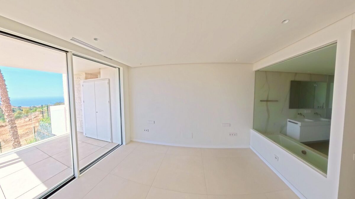 Квартира с 3 спальнями, 149м² в Охен, Испания [ID: 0137-N9871]