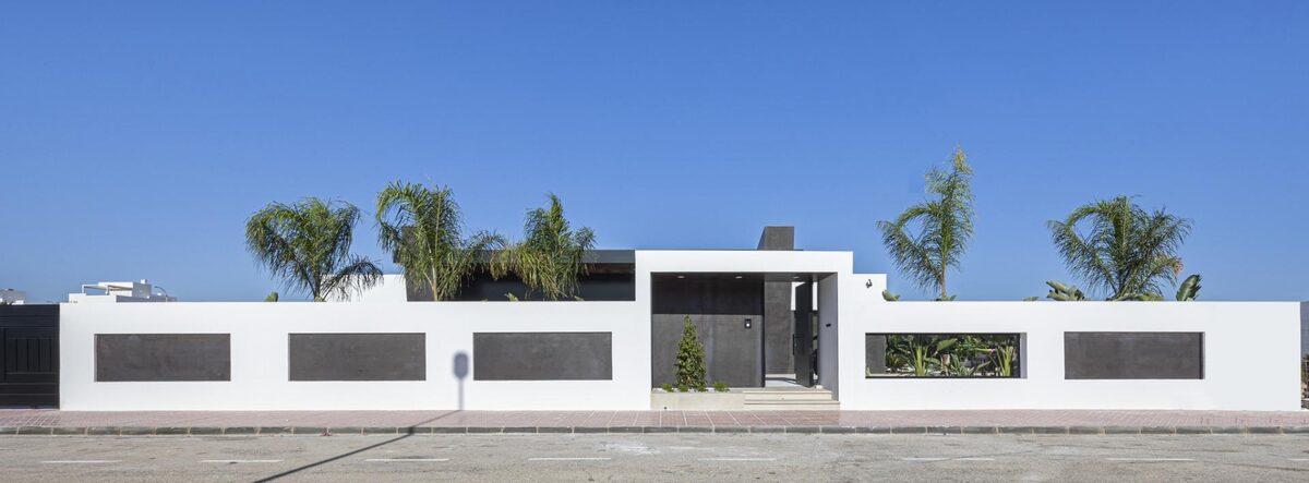 Вілла з 3 спальнями, 150м² в Рохалес, Іспанія [ID: 0137-N6529]