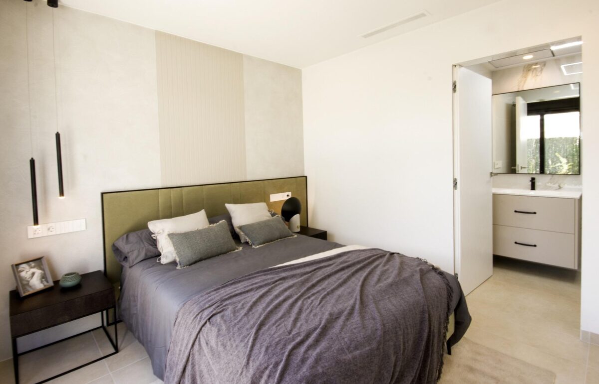 Вілла з 3 спальнями, 150м² в Рохалес, Іспанія [ID: 0137-N6529]