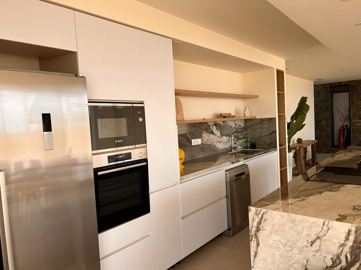 Вілла з 4 спальнями, 283м² в Піносо, Іспанія [ID: 0137-N9954]
