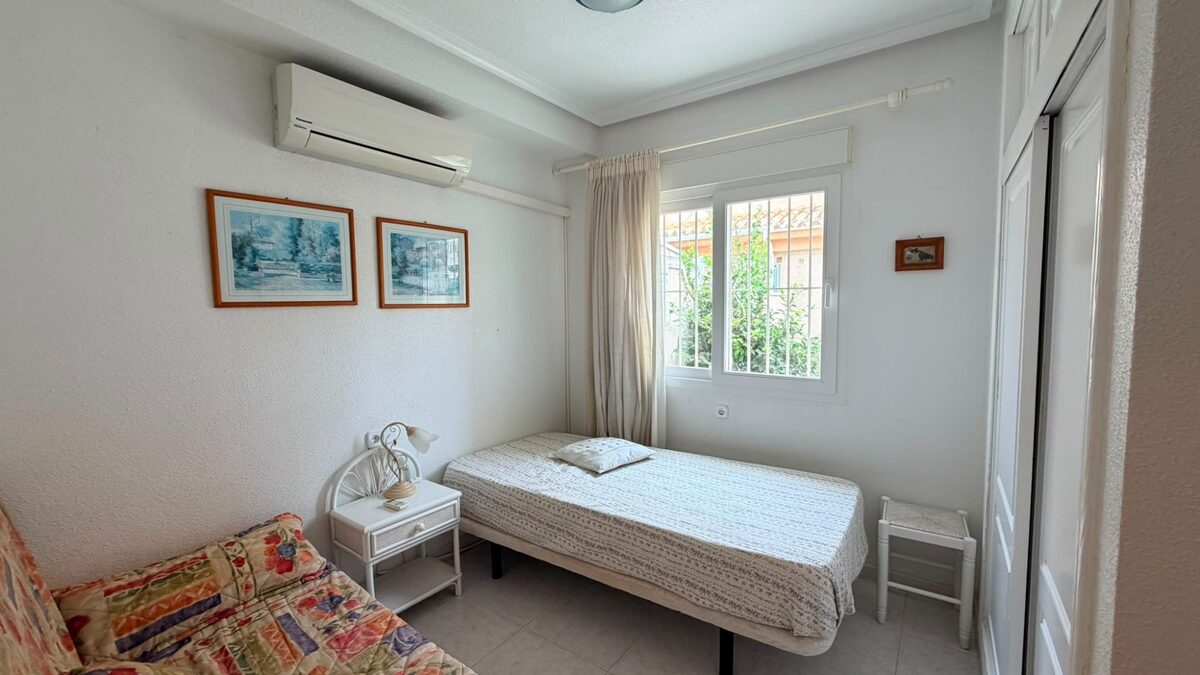 Бунгало з 3 спальнями, 98м² в Оріуела Коста, Іспанія [ID: 0150-LS-0408]