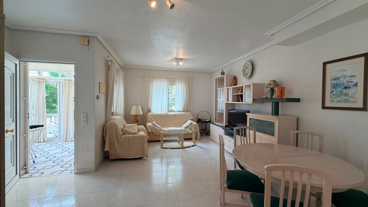 Бунгало з 3 спальнями, 98м² в Оріуела Коста, Іспанія [ID: 0150-LS-0408]