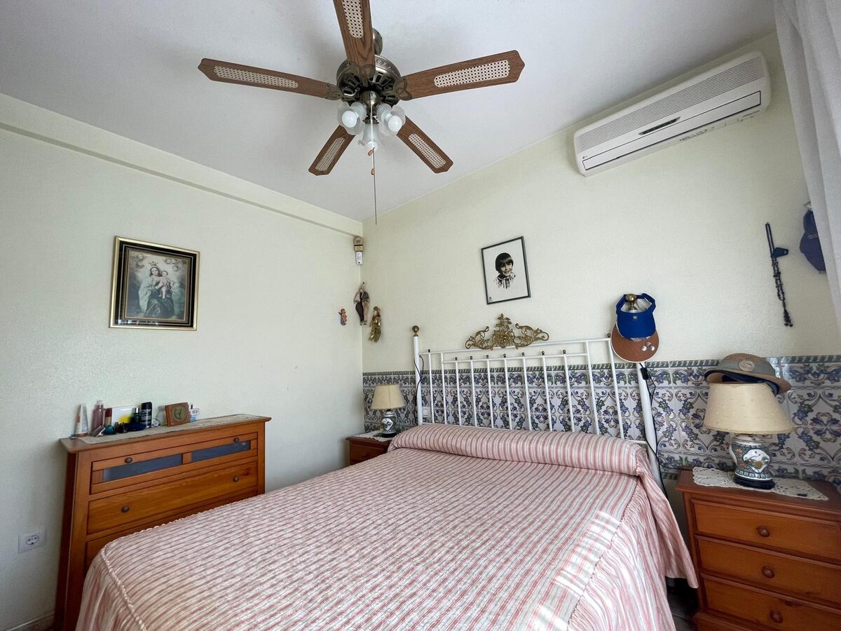 Вілла з 4 спальнями, 180м² в Кабо Роіг, Іспанія [ID: 0150-LS-1808]