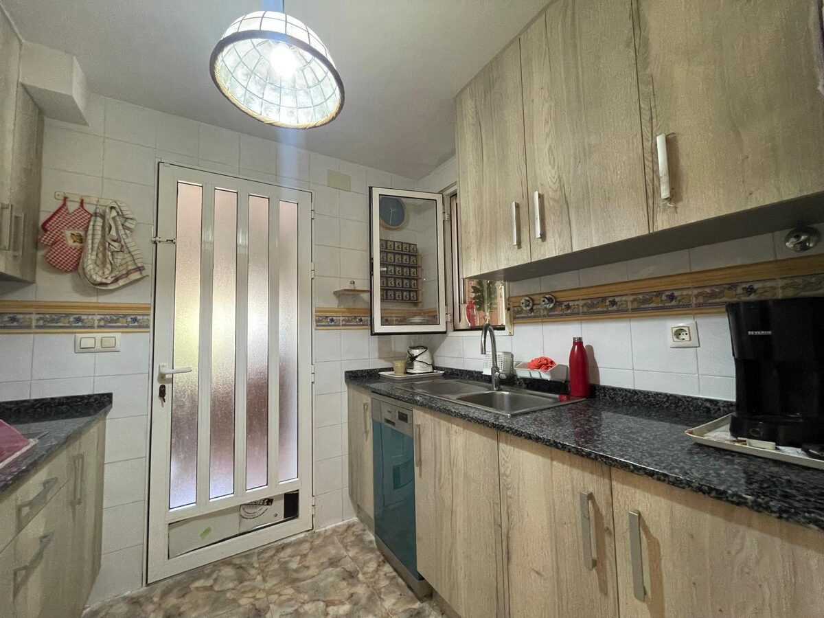 Вілла з 4 спальнями, 180м² в Кабо Роіг, Іспанія [ID: 0150-LS-1808]
