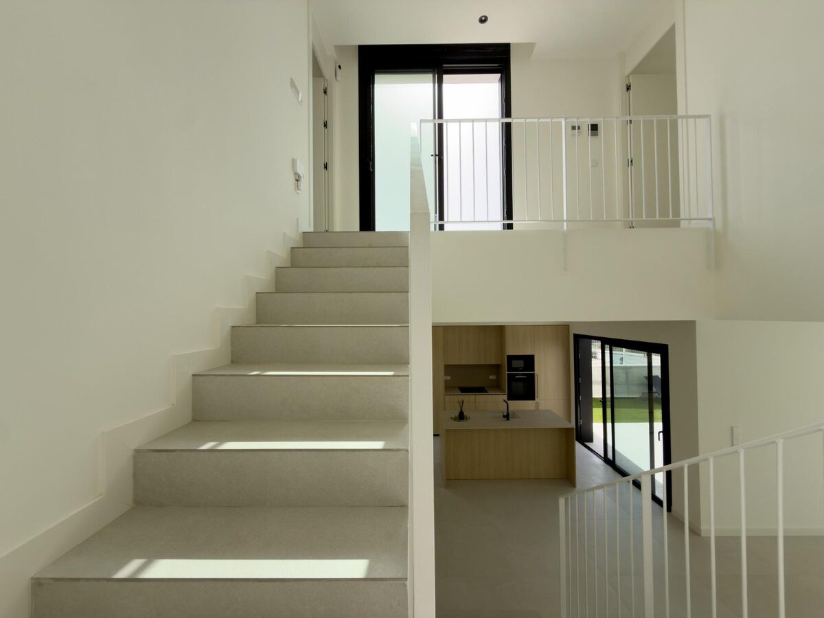 Вилла с 4 спальнями, 195м² в Финестрат, Испания [ID: 0137-N9985]