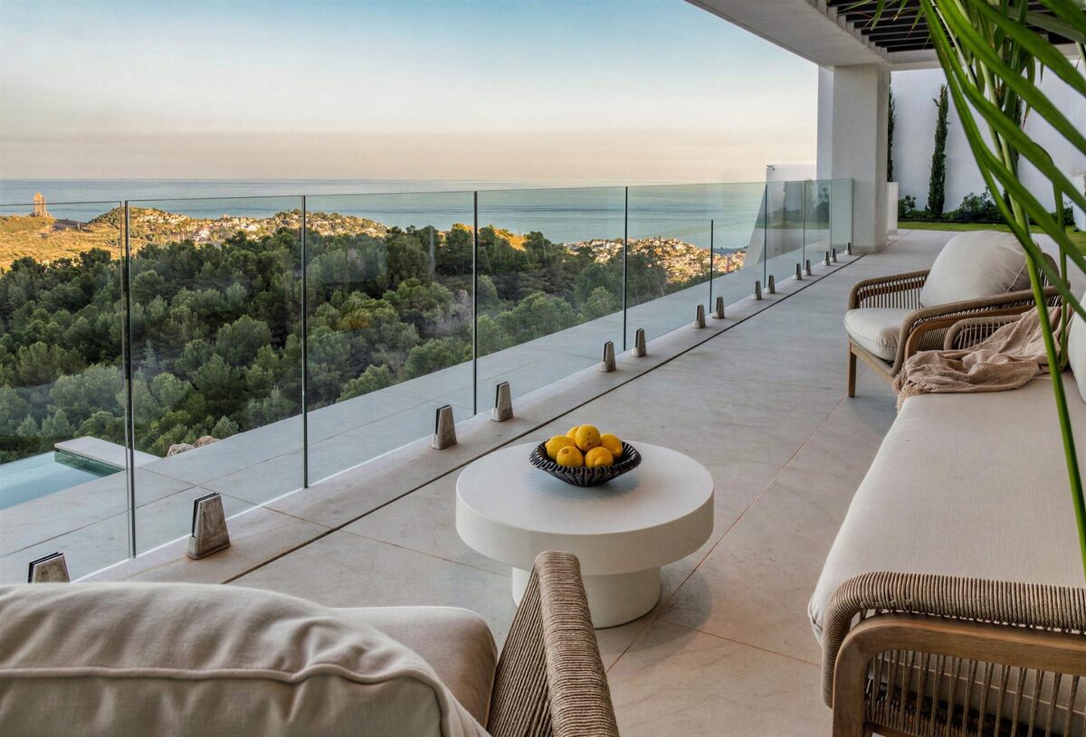 Willa z 4 sypialniami, 571m² w Малага, Hiszpania [ID: 0137-SP1864]