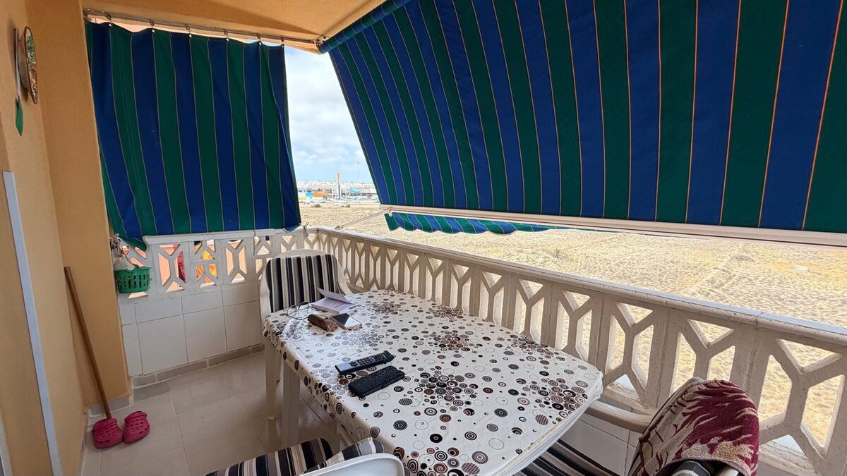 Квартира с 3 спальнями, 65м² в Пунта Прима, Испания [ID: 0150-LS-2408]