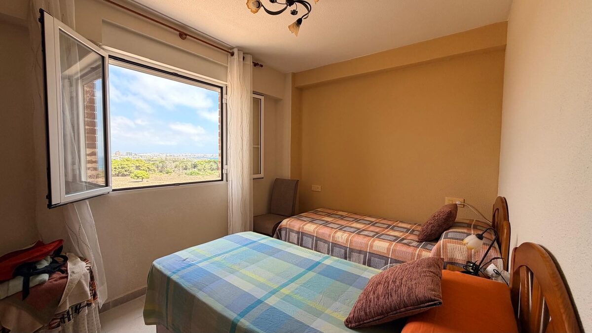 Квартира с 3 спальнями, 65м² в Пунта Прима, Испания [ID: 0150-LS-2408]