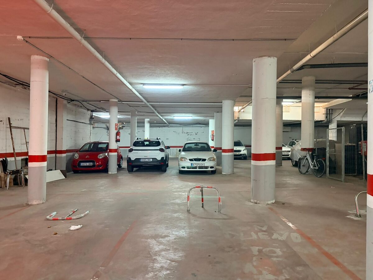 Гараж с 1 спальней, 8м² в Пунта Прима, Испания [ID: 0150-LS-0209]