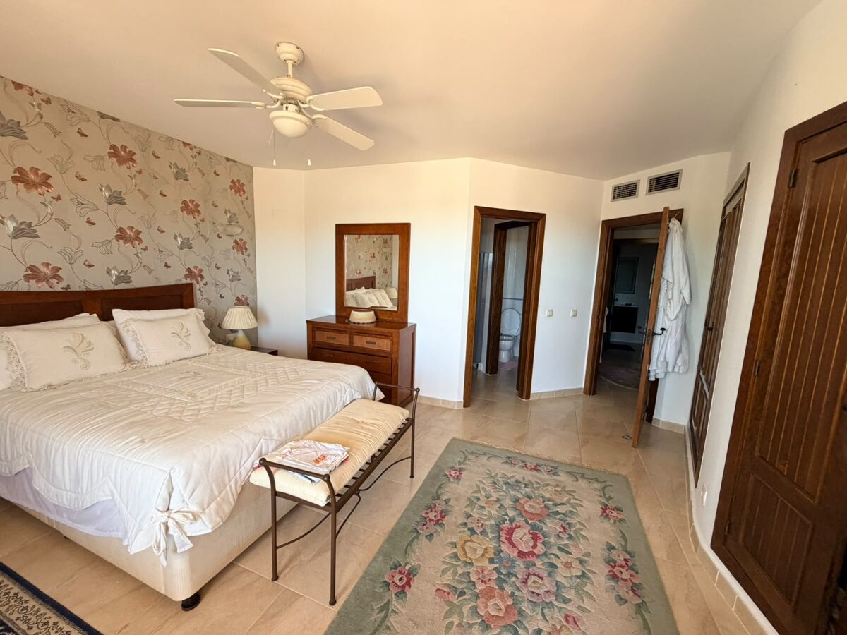 Квартира с 2 спальнями в Пунта Прима, Испания [ID: 0150-LS-1609]