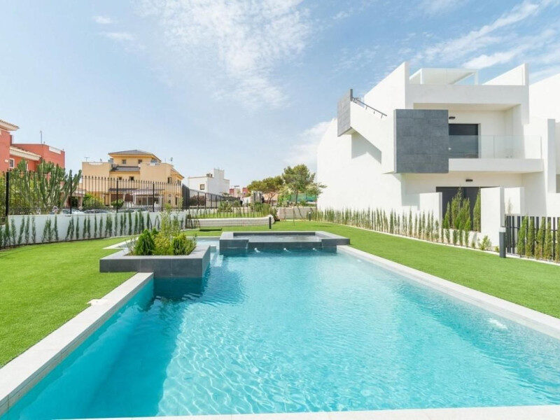 Apartment with 3 bedrooms, 82m² in Torrevieja, Spain [ID: 0152-573559_24011]