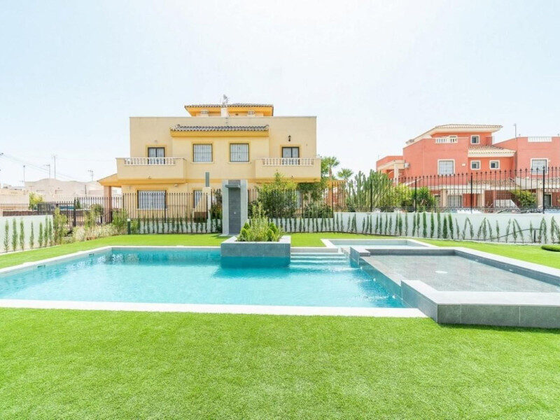 Apartment with 3 bedrooms, 82m² in Torrevieja, Spain [ID: 0152-573559_24011]