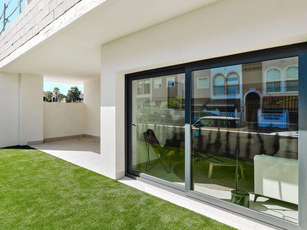 Bungalow in Torrevieja, Spain, 102m² - image 4