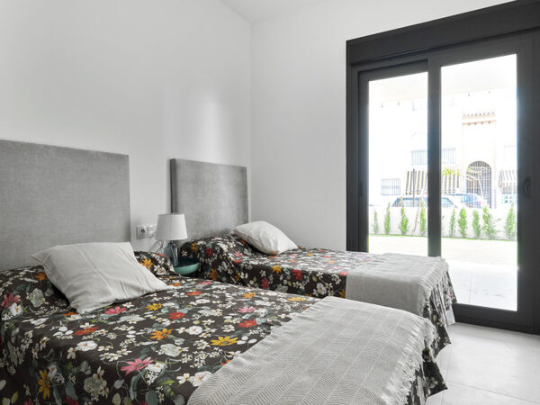 Bungalow in Torrevieja, Spain, 102m² - image 28