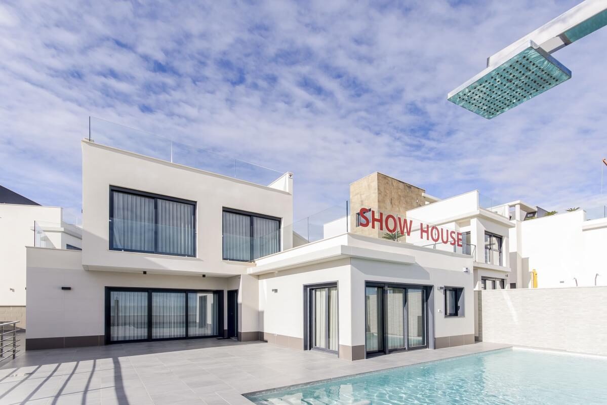 Villa with 3 bedrooms, 194m² in San Miguel de Salinas, Spain [ID: 0152-450388_450353]