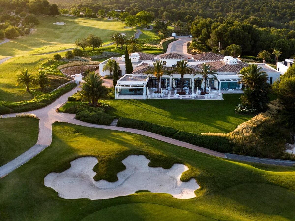 Villa with 3 bedrooms, 482m² in Orihuela, Spain [ID: 0137-SP1757]