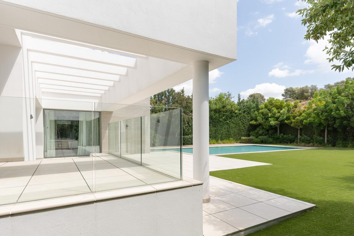Willa z 5 sypialniami, 453m² w Estepona, Hiszpania [ID: 0137-SP1891]