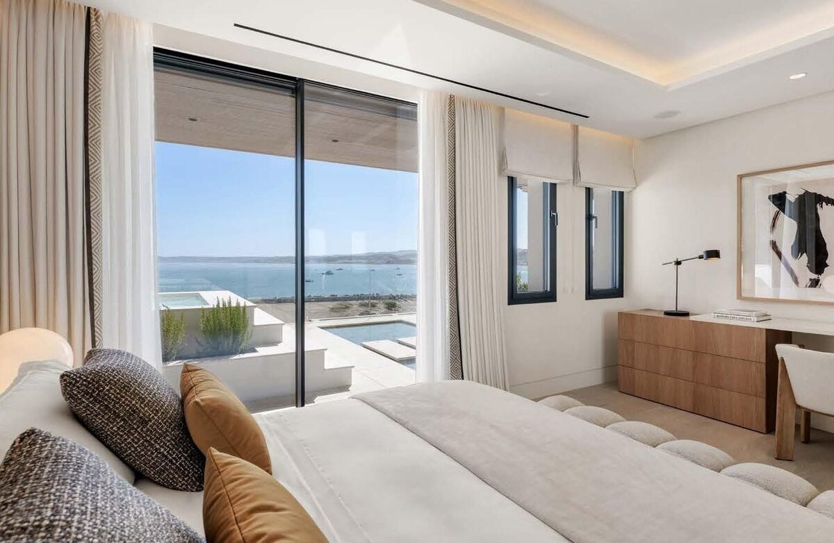Apartment with 4 bedrooms, 274m² in Estepona, Spain [ID: 0137-SP1883]