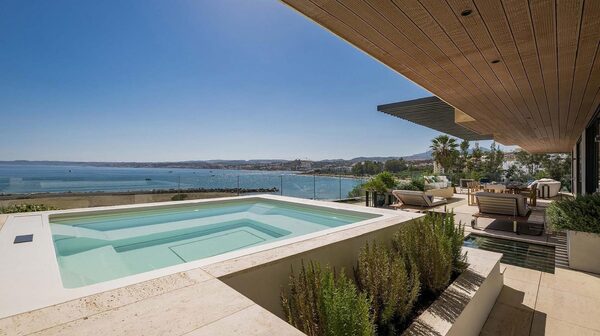 Apartment in Estepona, Spain, 274m²