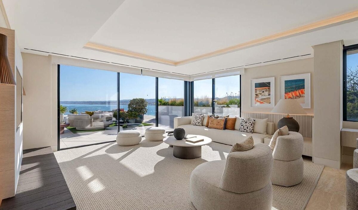 Penthouse with 3 bedrooms, 202m² in Estepona, Spain [ID: 0137-SP1884]