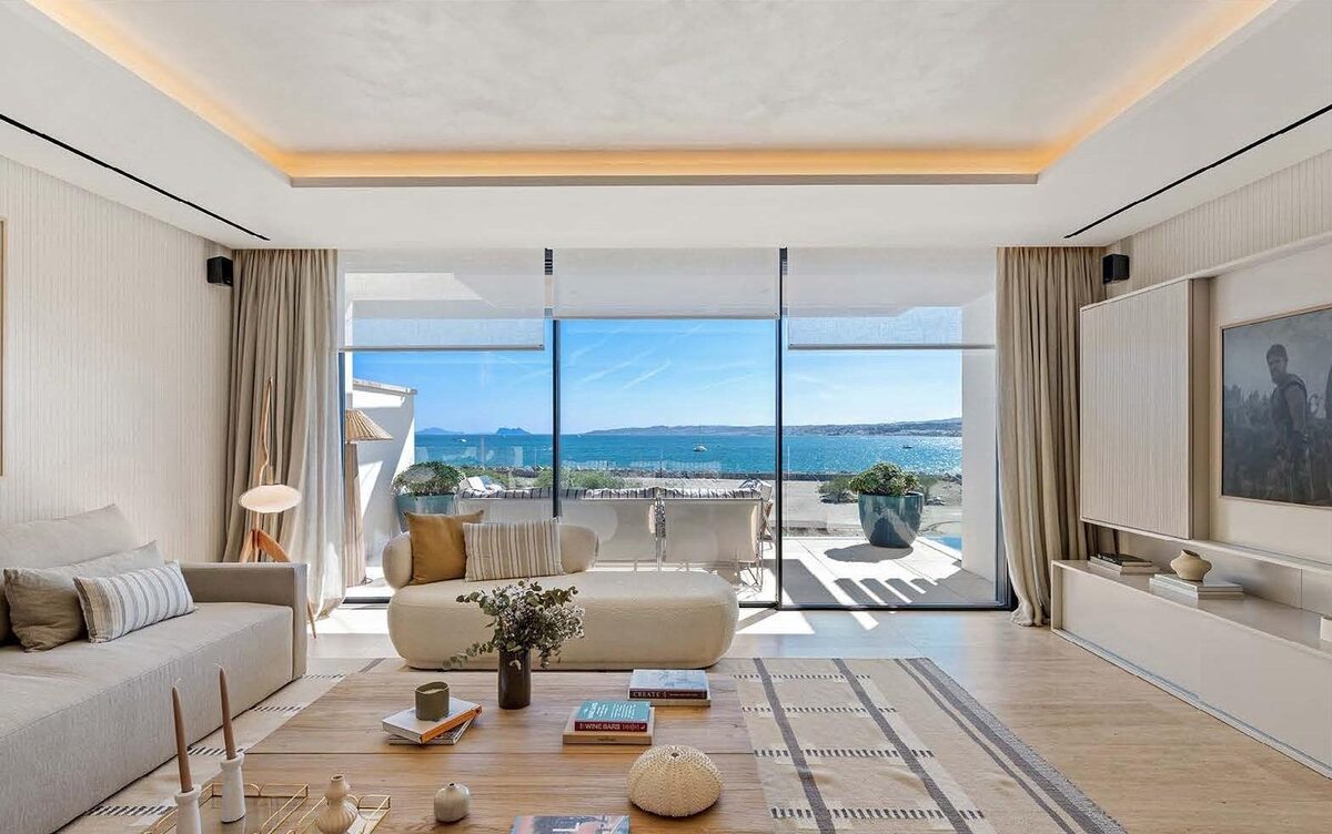 Apartment with 3 bedrooms, 160m² in Estepona, Spain [ID: 0137-SP1881]