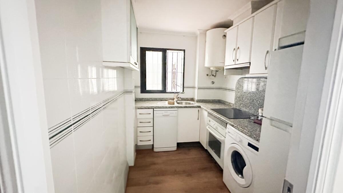 Apartament z 2 sypialniami, 68m² w Torrevieja, Hiszpania [ID: 0152-637020]