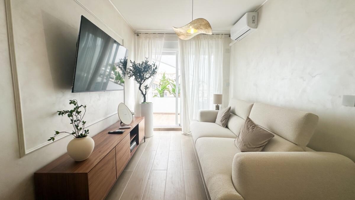 Apartament z 2 sypialniami, 63m² w Torrevieja, Hiszpania [ID: 0152-637021]
