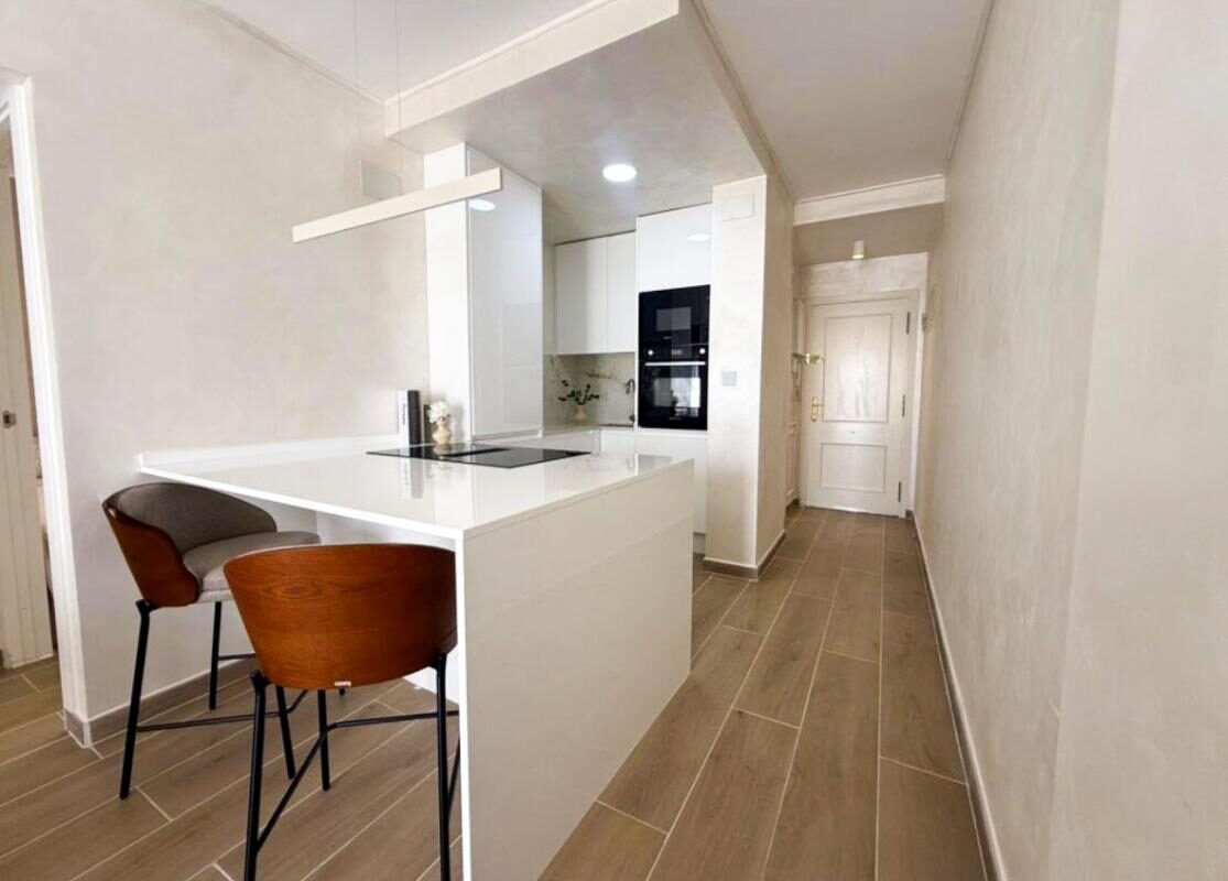 Apartament z 2 sypialniami, 63m² w Torrevieja, Hiszpania [ID: 0152-637021]