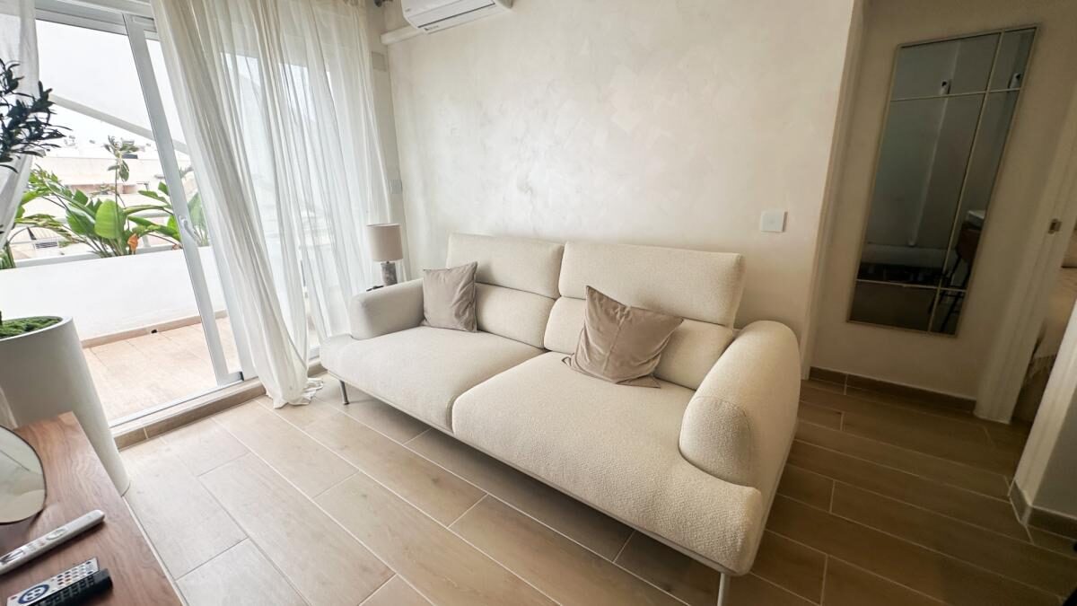 Apartament z 2 sypialniami, 63m² w Torrevieja, Hiszpania [ID: 0152-637021]