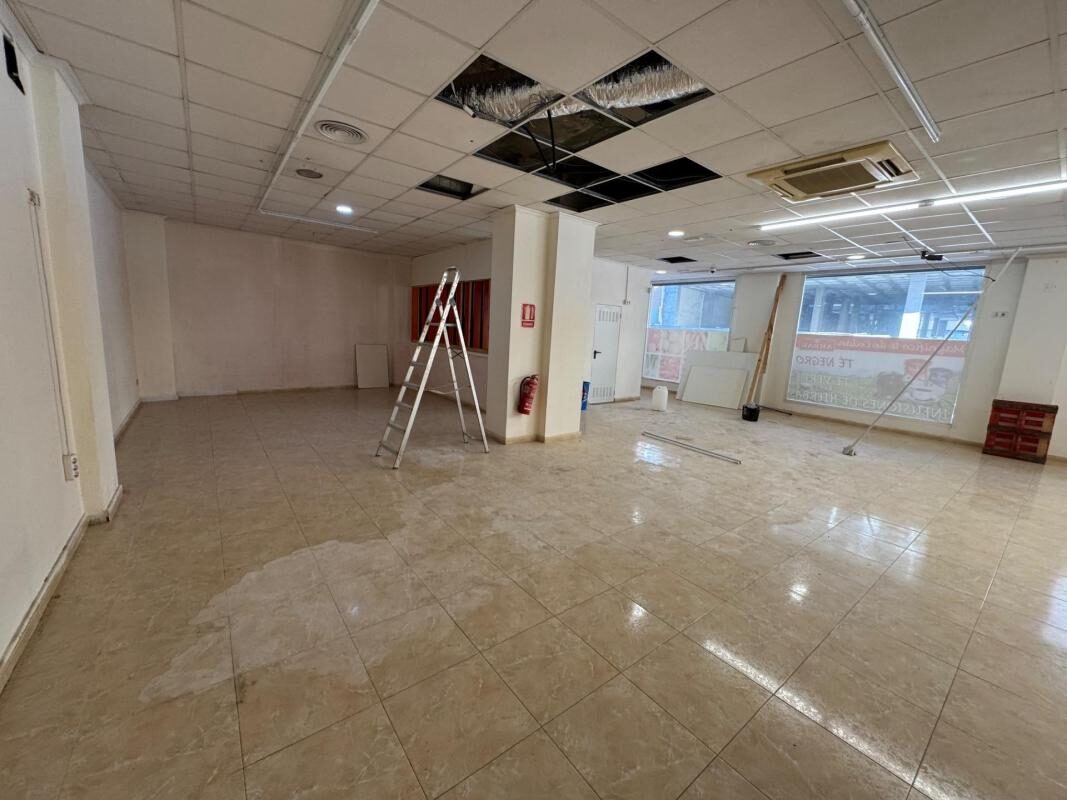 Przestrzeń komercyjna, 496m² w Torrevieja, Hiszpania [ID: 0152-633577]