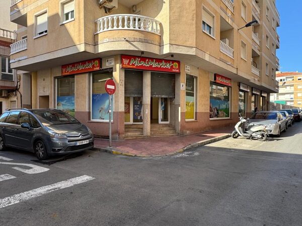 Przestrzeń komercyjna w Torrevieja, Hiszpania, 496m² - obraz 9