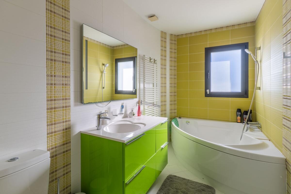 Townhouse with 5 bedrooms, 232m² in Altea, Spain [ID: 0152-631654]