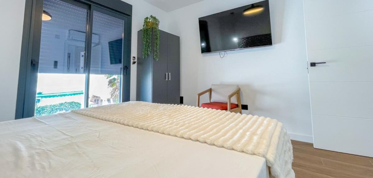 Townhouse with 3 bedrooms, 160m² in Torrevieja, Spain [ID: 0152-630254]