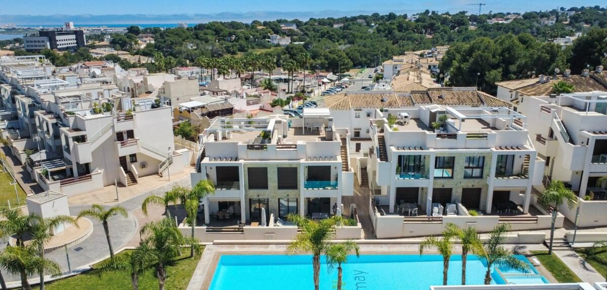 Apartament z 2 sypialniami, 71m² w Torrevieja, Hiszpania [ID: 0152-630232]