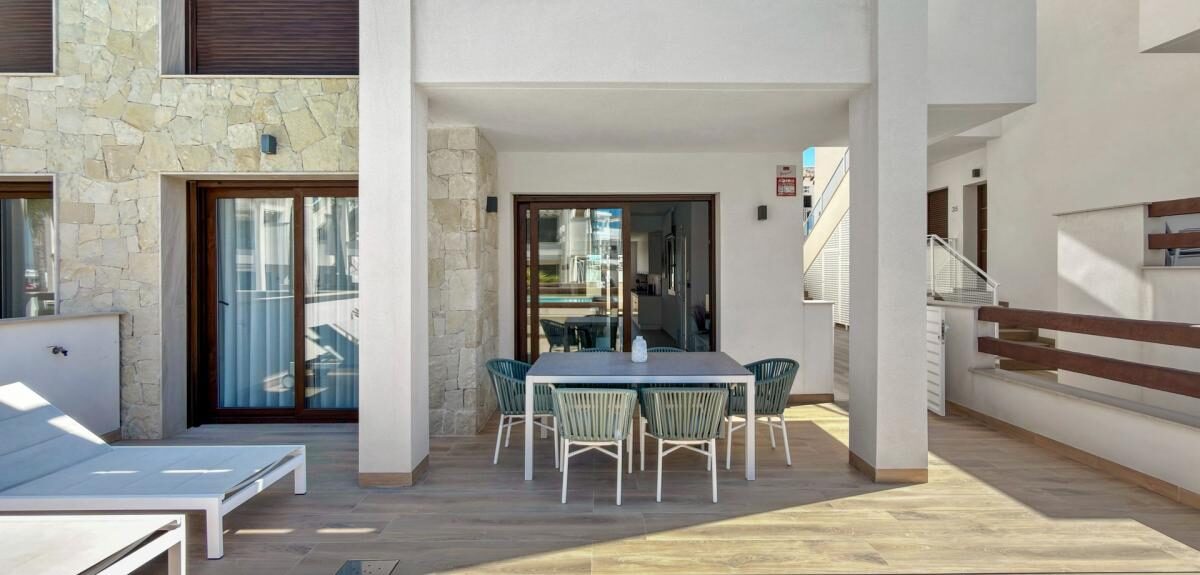Apartament z 2 sypialniami, 71m² w Torrevieja, Hiszpania [ID: 0152-630232]
