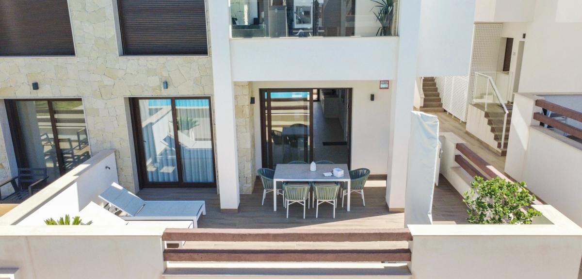 Apartament z 2 sypialniami, 71m² w Torrevieja, Hiszpania [ID: 0152-630232]