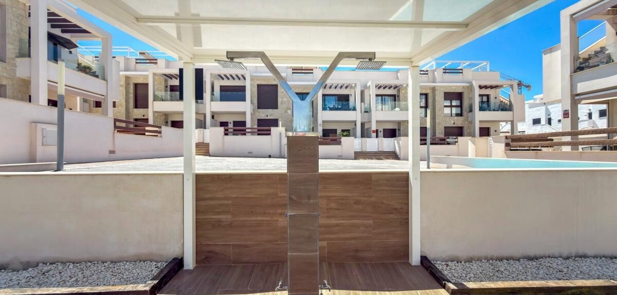 Apartament z 2 sypialniami, 71m² w Torrevieja, Hiszpania [ID: 0152-630232]