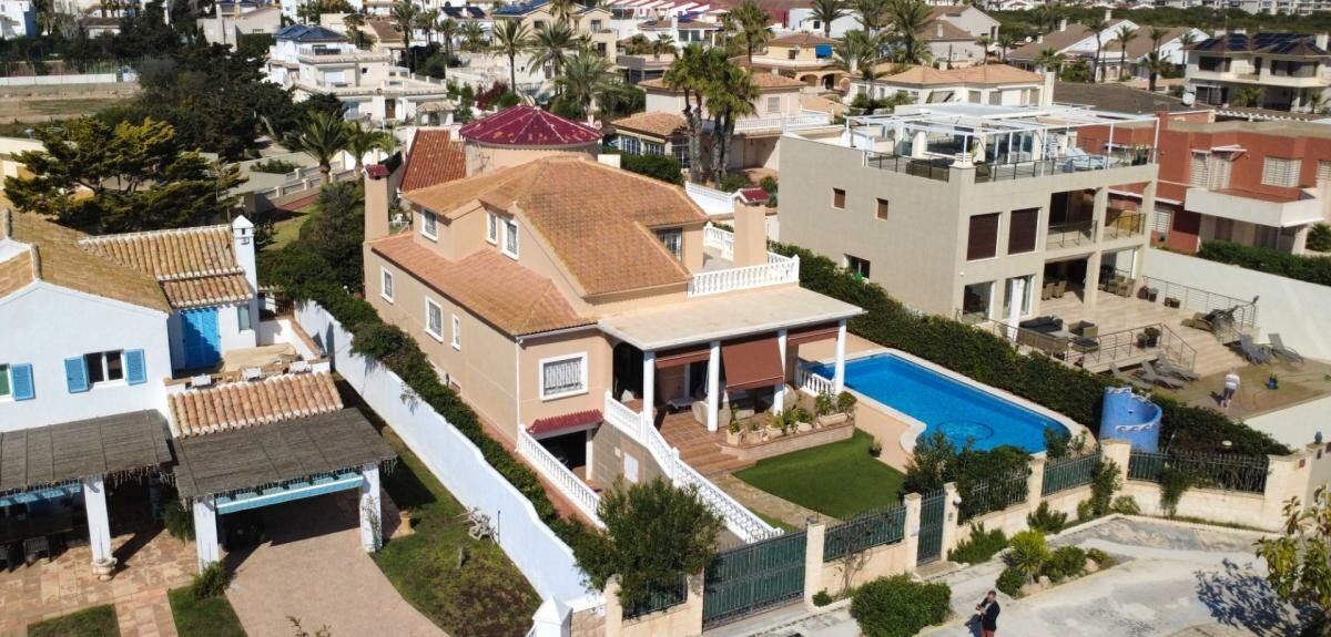 houses з 5 спальнями, 440м² в Торрев'єха, Іспанія [ID: 0152-630231]