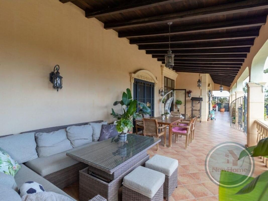 houses z 5 sypialniami, 450m² w elche-elx, Hiszpania [ID: 0152-627377]