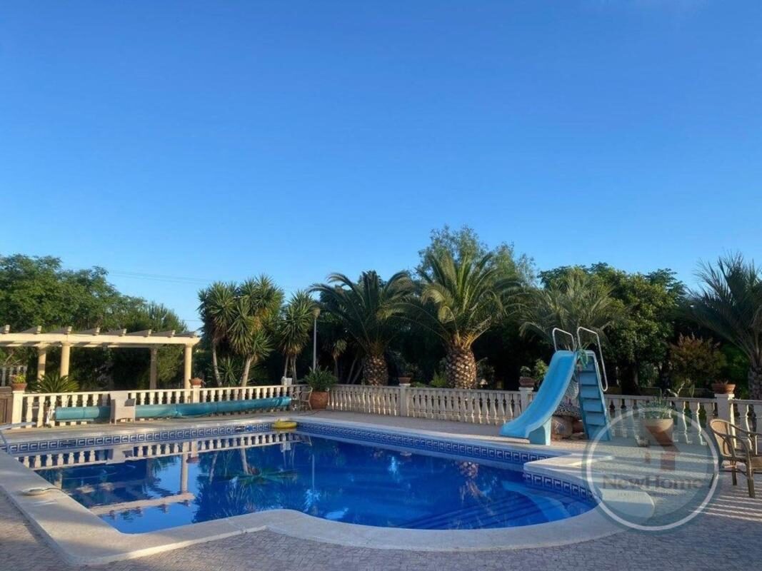 houses z 5 sypialniami, 450m² w elche-elx, Hiszpania [ID: 0152-627377]