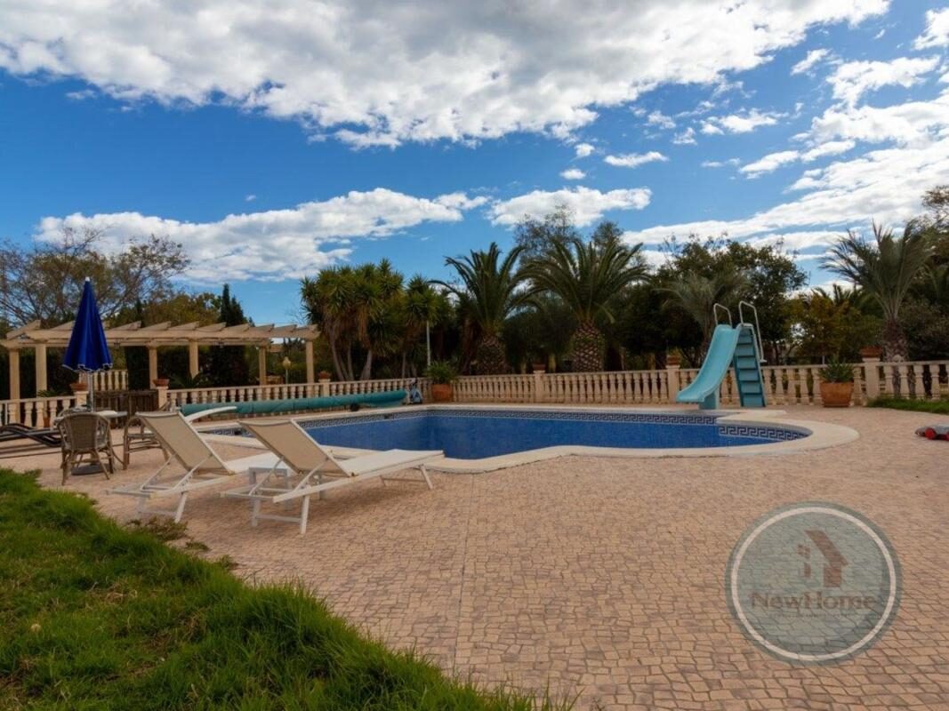 houses z 5 sypialniami, 450m² w elche-elx, Hiszpania [ID: 0152-627377]